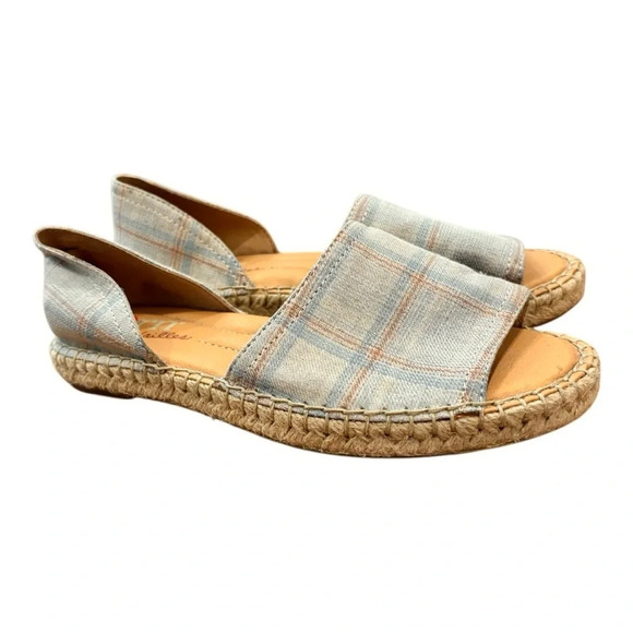 Born Women’s Seak Sandal Taupe Beige Fabric 6M NEW - Picture 1 of 8